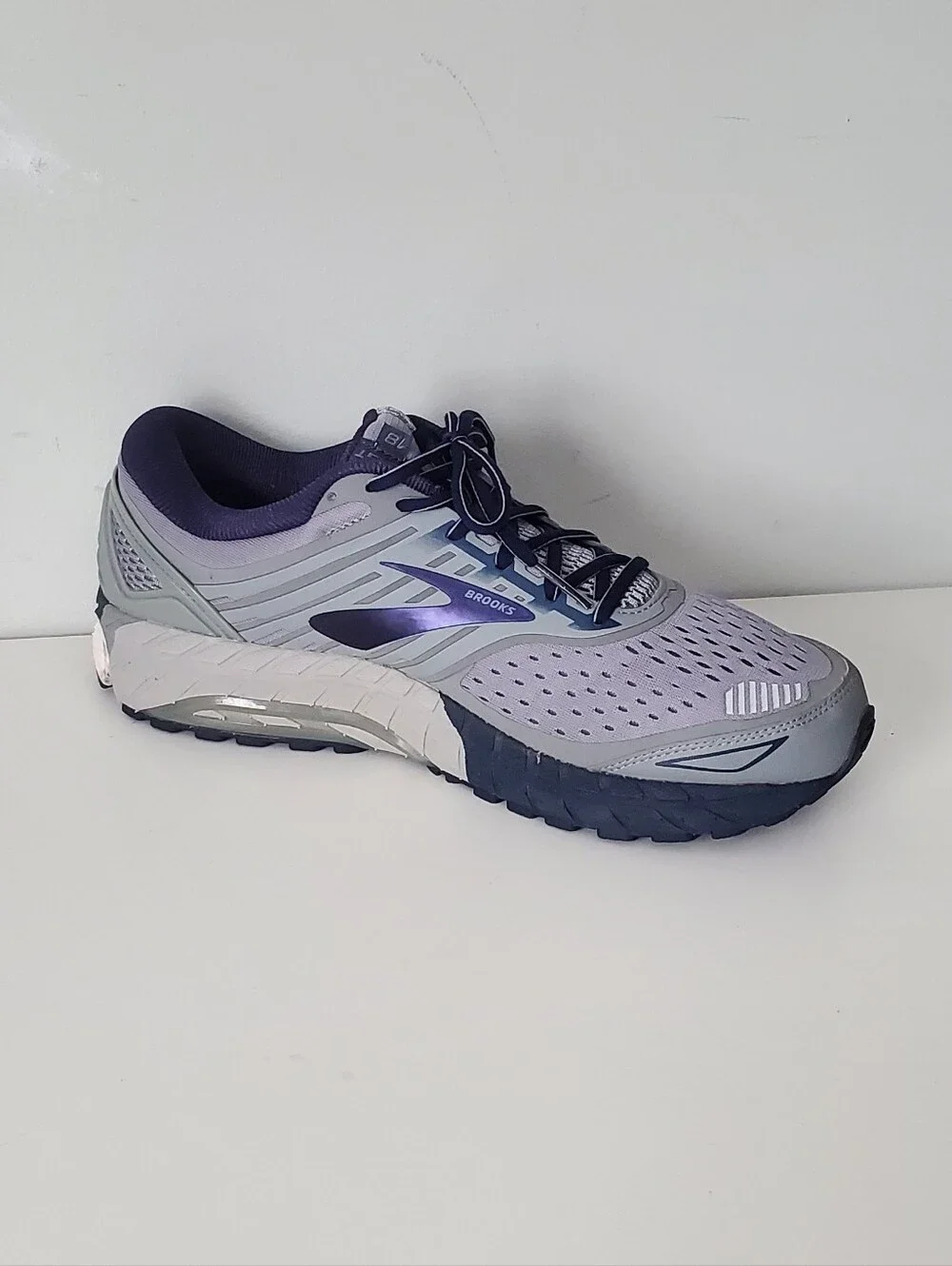 Brooks Men's Beast 18 Extra Wide 4E Road Running Sneakers Size 12